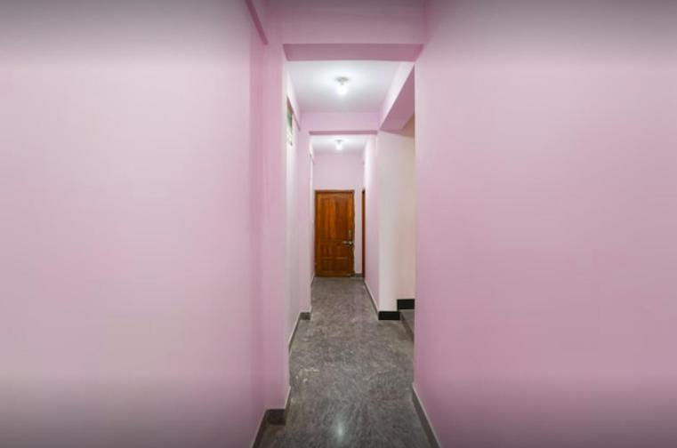 Hotel Alaka Puri Kültér fotó