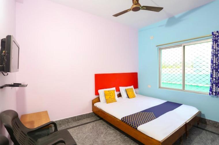 Hotel Alaka Puri Kültér fotó