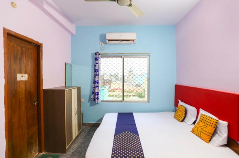 Hotel Alaka Puri Kültér fotó